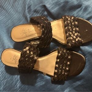 Women Life Stride Black Size 7 Braided Sandals